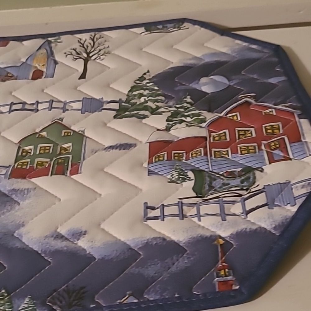 Winter Quilted Placements - Picture 7 of 8